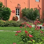 Hotel Castello Rosso Costigliole Saluzzo
