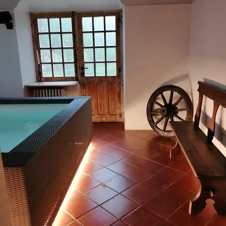 فندق Castello Rosso