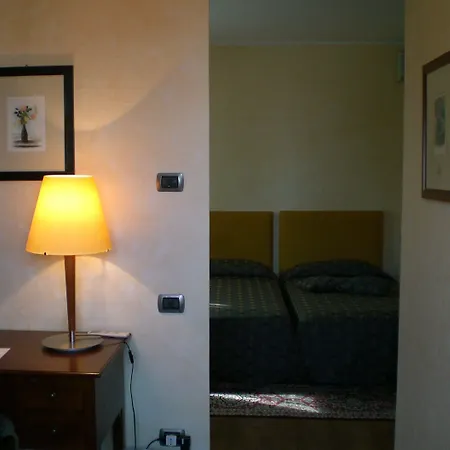 Hotel Castello Rosso Costigliole Saluzzo