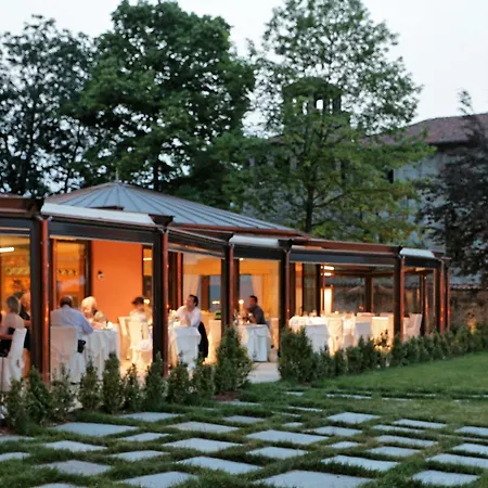 Castello Rosso 4* Costigliole Saluzzo