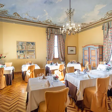 Castello Rosso 4* Costigliole Saluzzo