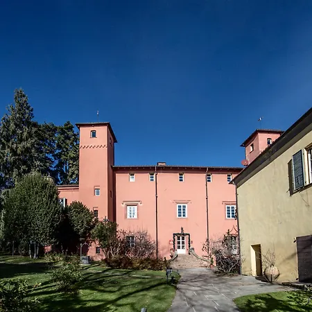 Castello Rosso Костильоле-Салуццо