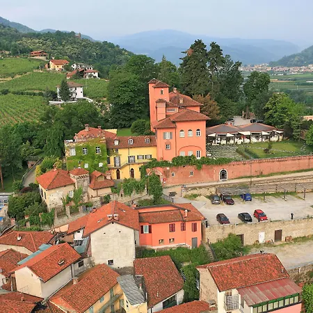 Castello Rosso Костильоле-Салуццо