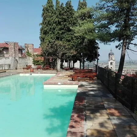 Hotel Castello Rosso