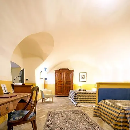 Castello Rosso Hotel Costigliole Saluzzo
