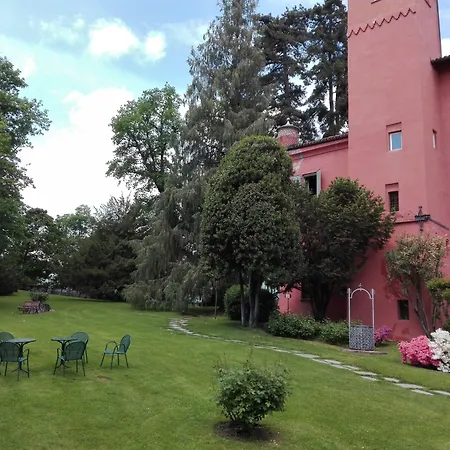 Castello Rosso Костильоле-Салуццо