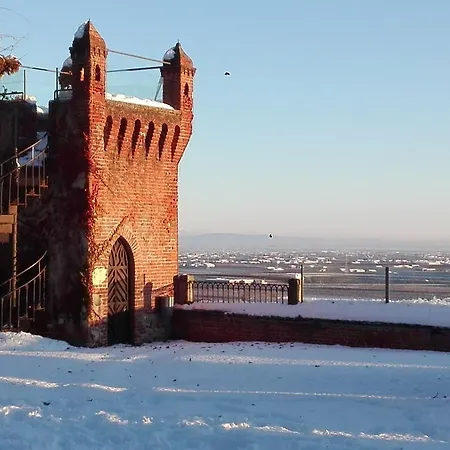 Castello Rosso Ξενοδοχείο 4*