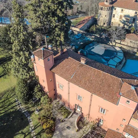 Castello Rosso 4* Костильоле-Салуццо