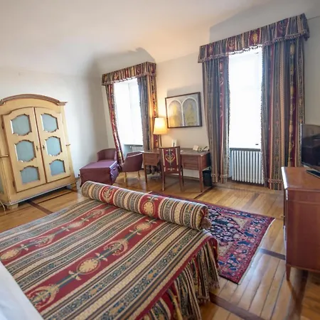 Hotel Castello Rosso