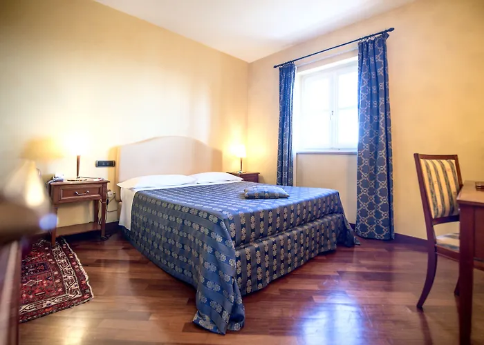 Hotell Castello Rosso Costigliole Saluzzo