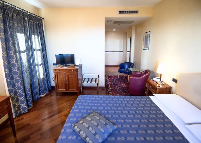 Castello Rosso Hotell Costigliole Saluzzo