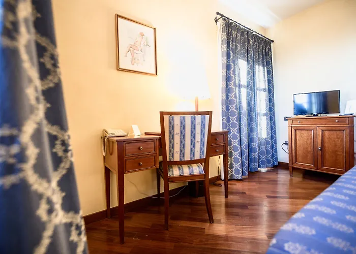 Castello Rosso 4* Costigliole Saluzzo