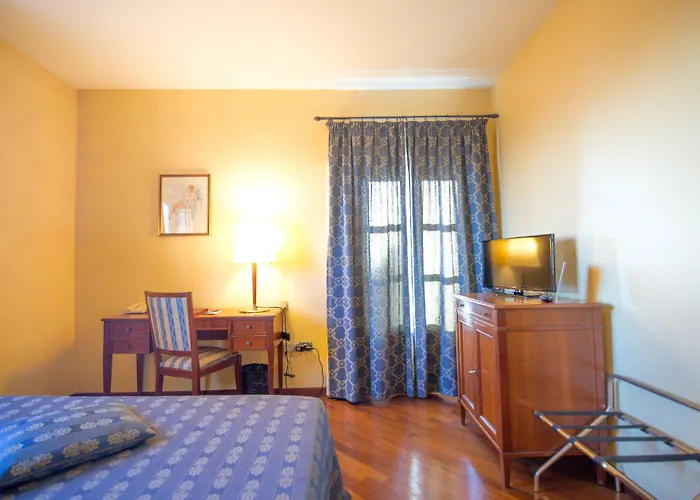 Castello Rosso Hotel Costigliole Saluzzo