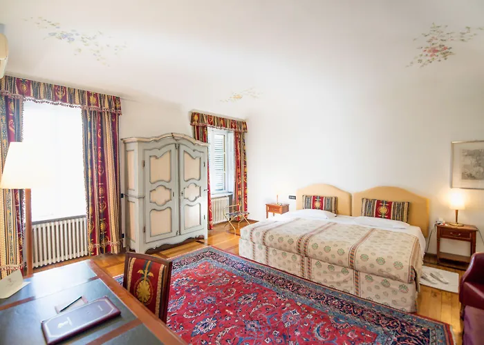 Hotel Castello Rosso Costigliole Saluzzo