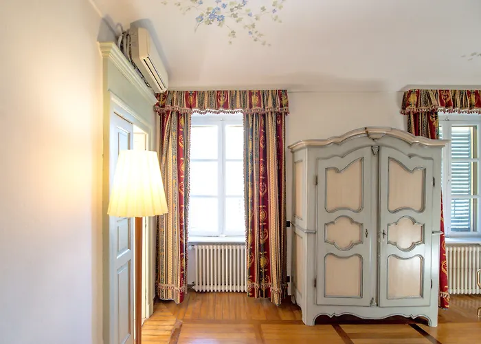 Castello Rosso 4* Costigliole Saluzzo