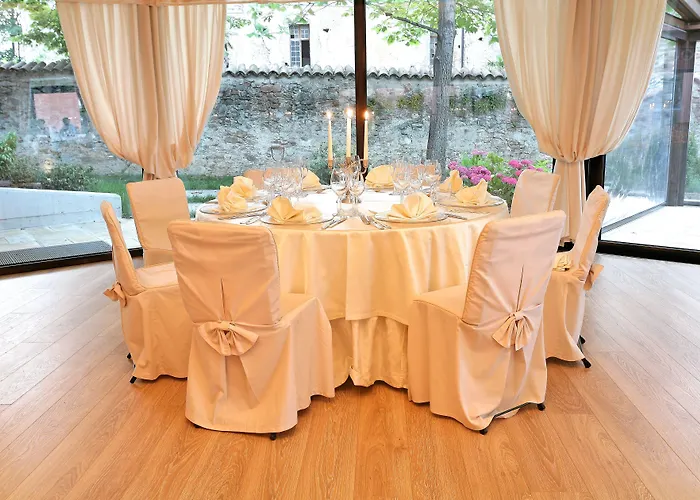 Castello Rosso Hotel