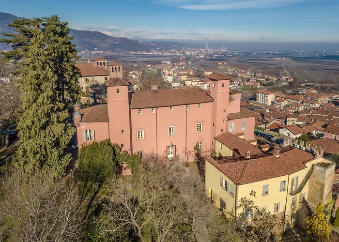 Hotel Castello Rosso Costigliole Saluzzo